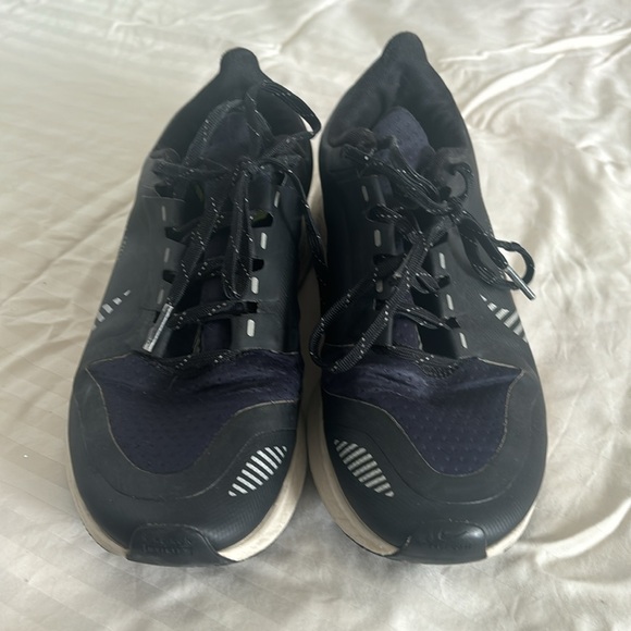 Nike Running Shoes - Picture 2 of 4